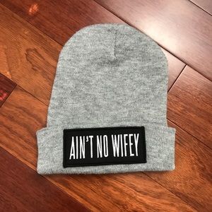 Ain’t No Wifey beanie